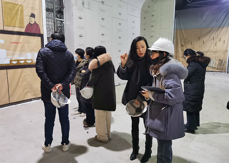 17095215013098785M13.jpg 吐露芳華 · 她說 巾幗之花綻放在青島西海岸項目一線-1.jpg